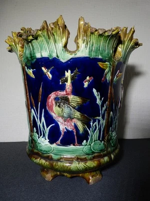 Grand important cache pot ancien en faience barbotine décor fleur échassier 8,2K - Photo 1/4