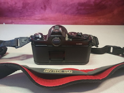 Nikon FM 35mm SLR Film Camera Body Black Nikkor w/ 43-86mm 3.5 Lens - Picture 3 of 6