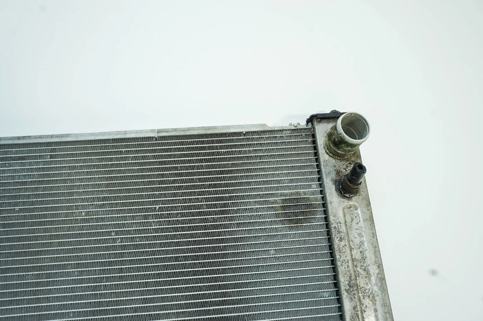 Conjunto de radiador y condensador Infiniti G37 Base AT RWD OEM 09-13 5034 Foto 4 de 4