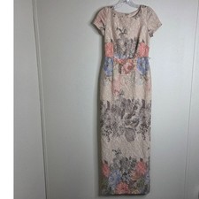 Adrianna Papell Gown Dress Size 4 Floral Party Special Occasion Textured