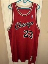 Ultimate Chicago Bulls Collector and Super Fan Gift Guide  52
