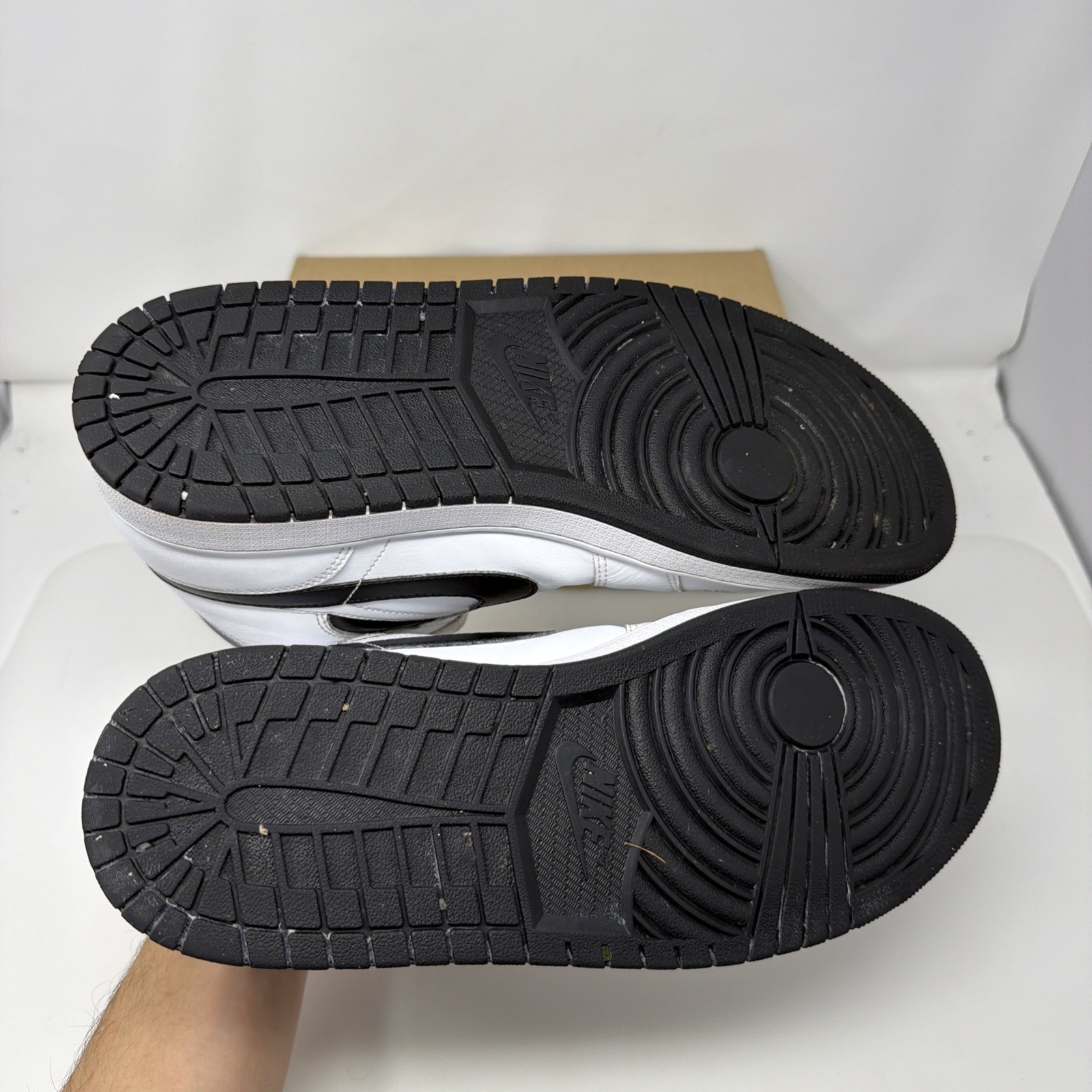 Nike Air Jordan 1 Mid Shoes White Black DQ8426-132 Men's Sz 13 thumbnail 6