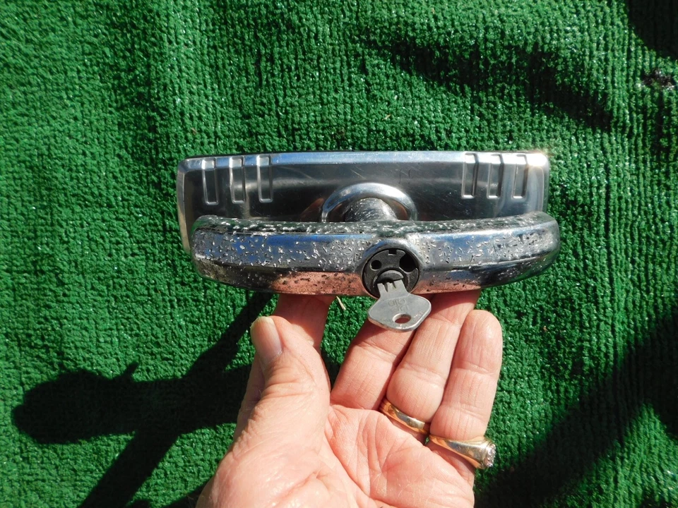 1950 1951 Dodge trunk handle with lock and key 50 51 52 Meadowbrook 1952 Foto 3 de 4