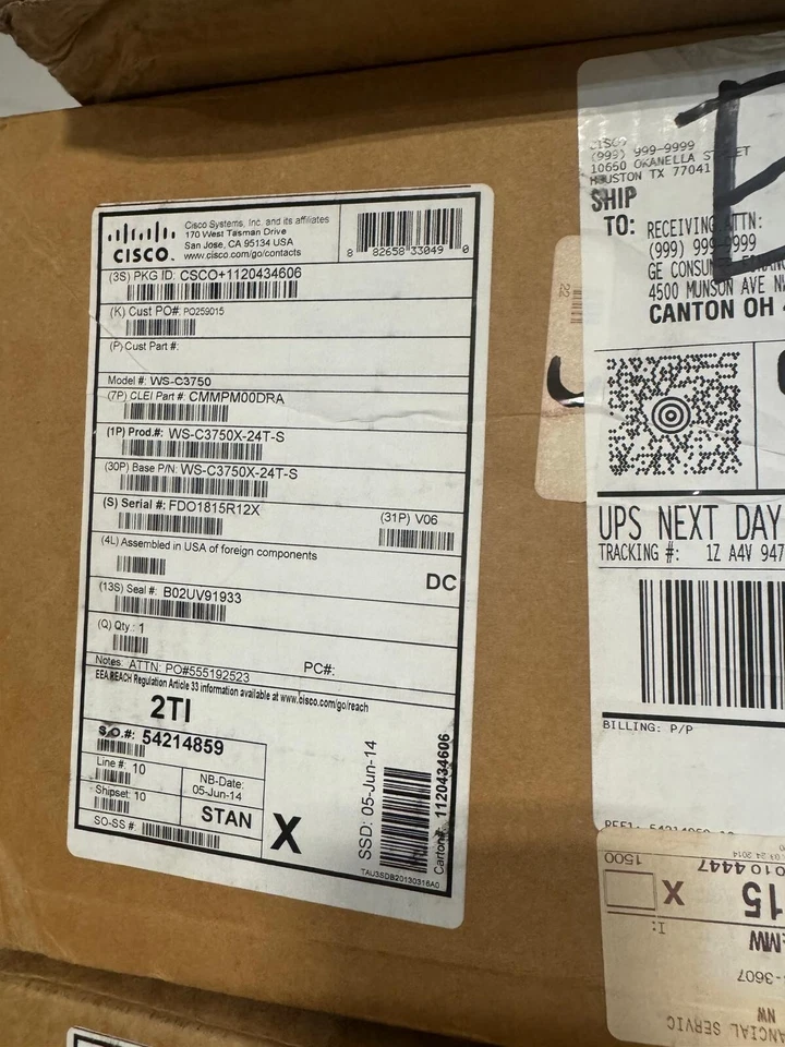 Cisco Catalyst WS-C3750X-24T-S 24-Ports Gigabit NetWork Switch New Open Box - Image 3 of 3