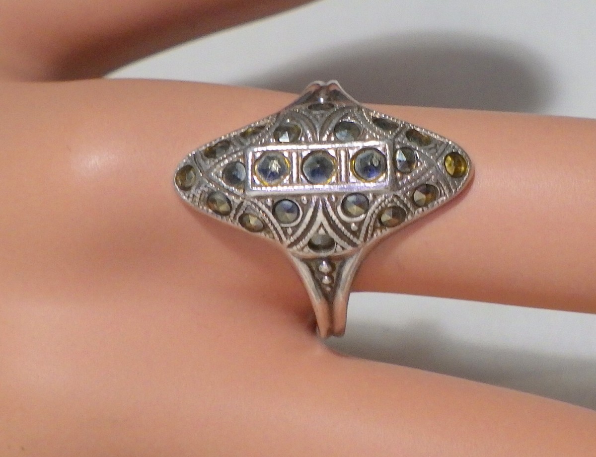 STERLING RING W, MARCASITE CONJOINED HALLMARK TM RING SIZE 9
