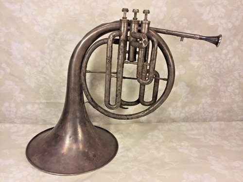 Ant Mellophone Horn Windsor Model Elkhart IN 3 Valves Conn Mouthpiece No Case - Photo 1 sur 11