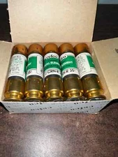 BOX OF 10 CEFCO CRN-R-35 35 AMP 250 VOLT FUSES    . B317