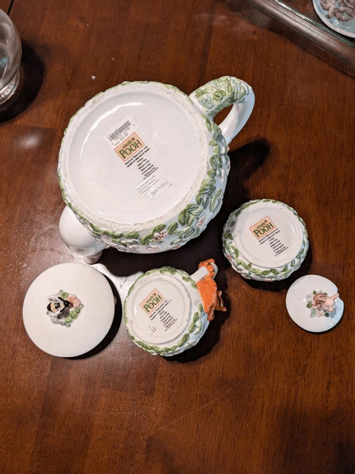 Juego de té vintage Disney Simply Pooh - Tetera, jarra crema tigger y lechón Foto 2 de 4