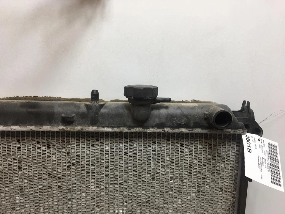 Radiator CHEVY COLORADO 04 05 06 07 08 09 10 11 12 - Image 2 of 3