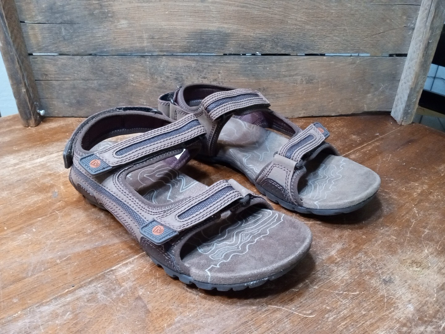 Sandali Merrell Dark Earth da uomo 1 cinturino alla caviglia marrone sportivo