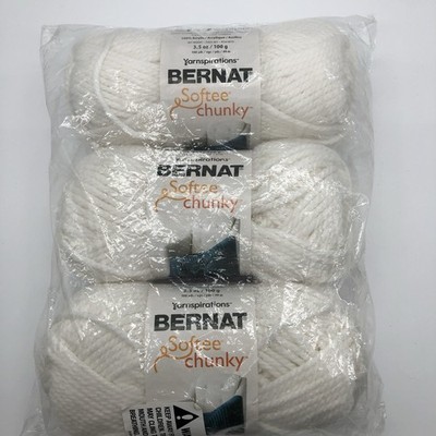 BERNAT SOFTEE CHUNKY Lot of 3 3.5 oz skeins  White  6-Super Bulky