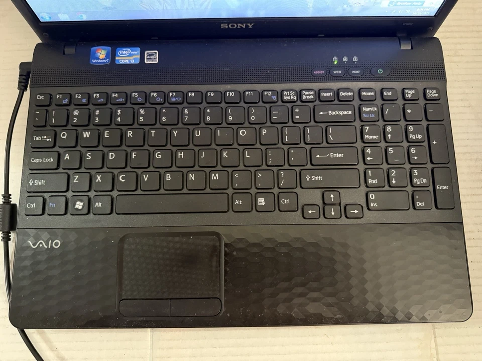 Portátil Sony Vaio PCG-71913L Foto 2 de 4