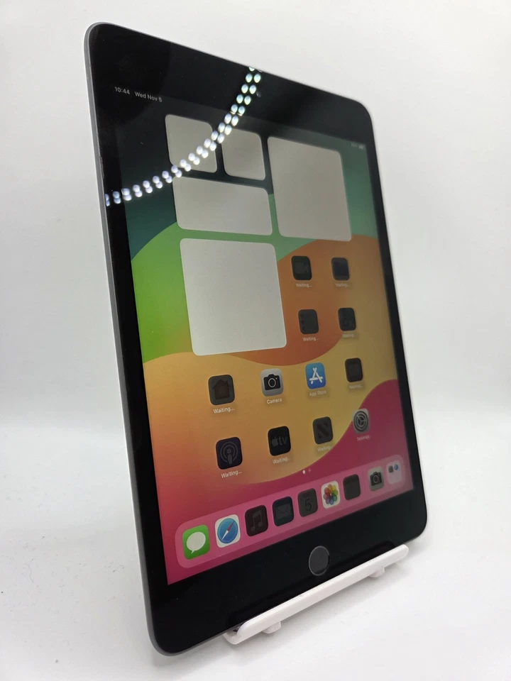 Apple iPad Mini 5th Gen Space Grey Wi-Fi 7.9" Retina Display iOS Tablet - Image 4 of 4