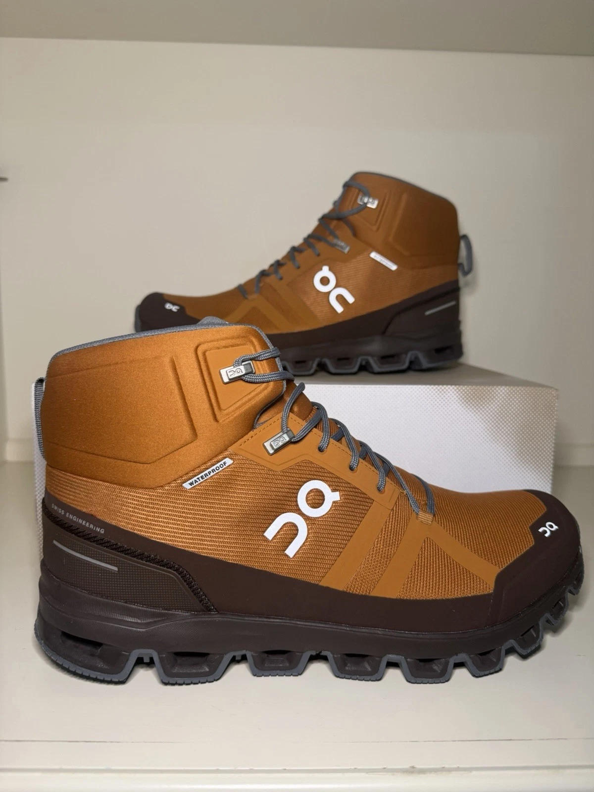On Cloud Cloudrock Waterproof 23.99549 Mens Size 9 Pecan/Brown