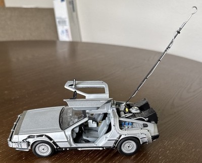 Back to the Future Delorean 1:24 Welly Model Car BTTF 2 Movie Time Machine RARE