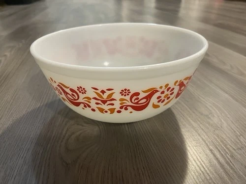 Pyrex Vintage Friendship Pattern 403 2.5 QT Mixing Bowl Red Orange Birds Flower