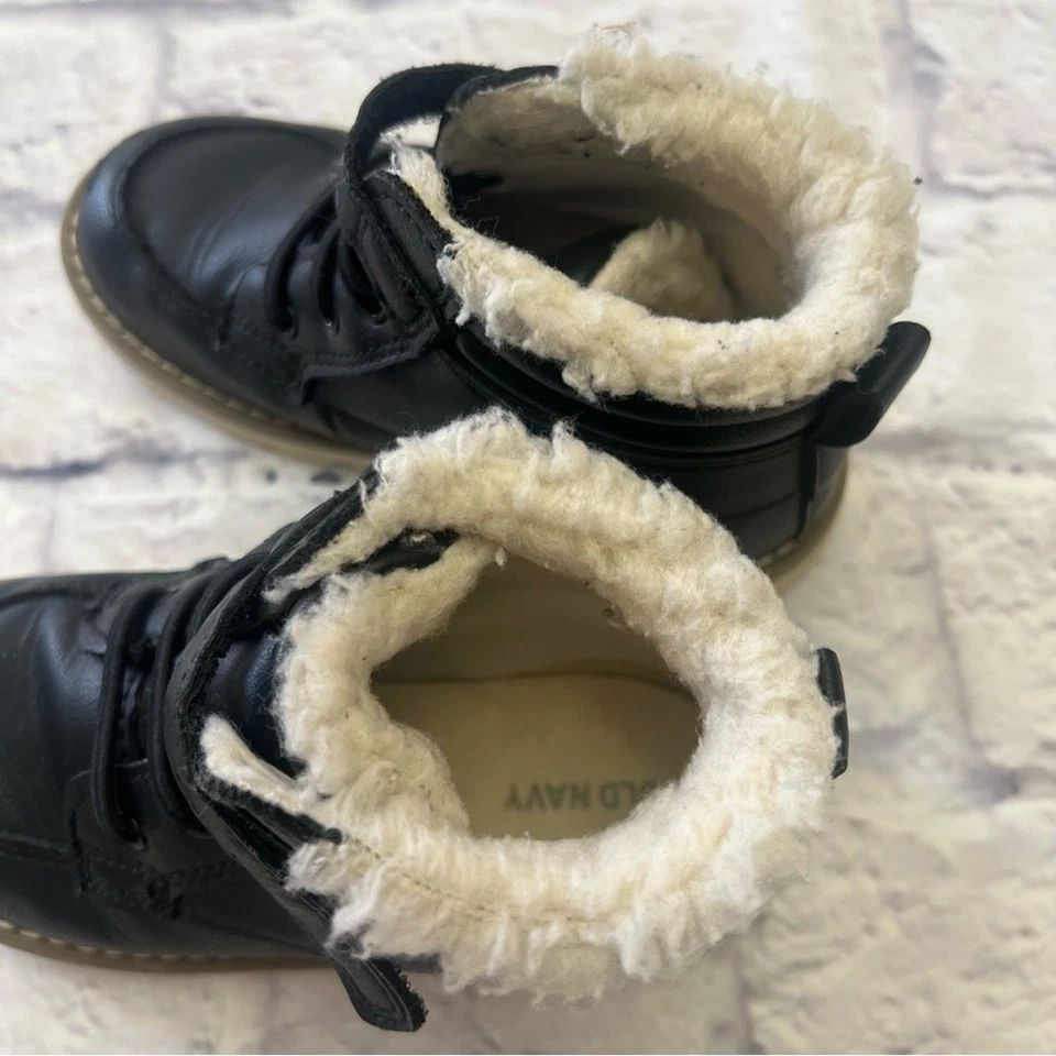 Old Navy Faux-Leather Ankle Boots for Toddler Boys SIZE 10 - Image 4 of 4