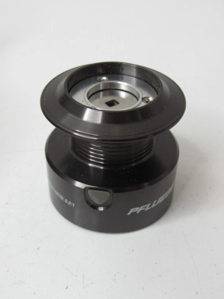 Nuevo carrete de repuesto Pflueger Supreme XT relación de transmisión 6,2:1 #A2 Foto 2 de 4