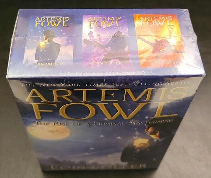 Combo Artemis Fowl - Volumes 1, 2 e 3 - Eoin Colfer na Nerdstore