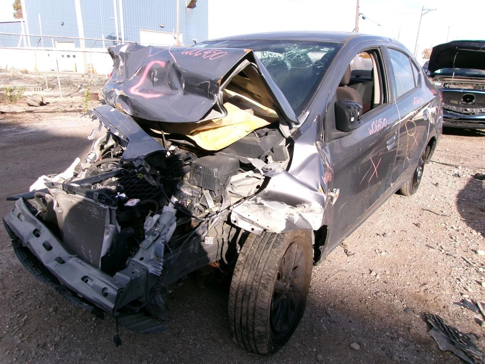 Used Front Right Door Window Regulator Front fits: 2020 Mitsubishi Mirage Front — 第 2/4 张图片