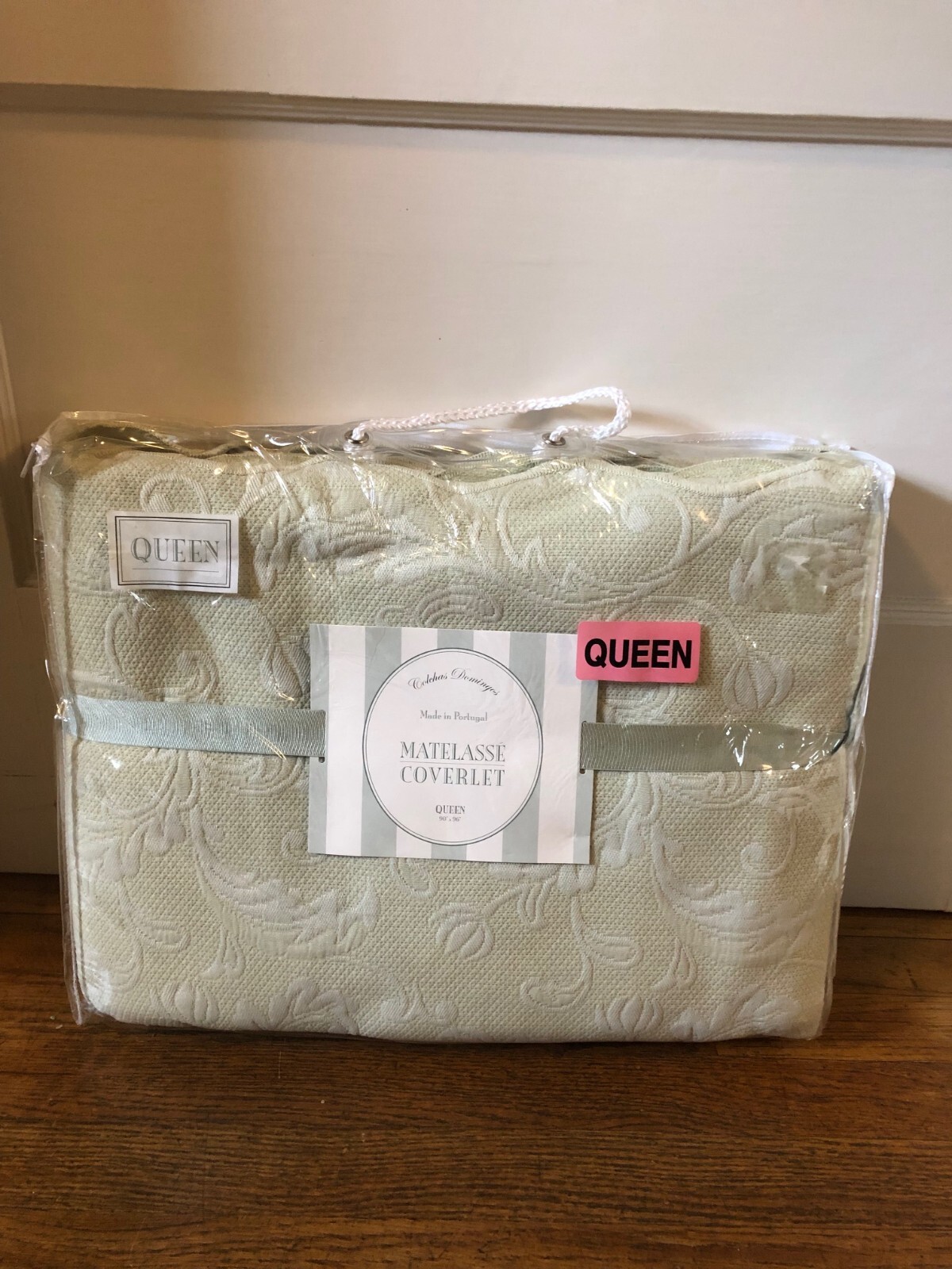 Colchas Domingos Portugal Queen Matelasse Coverlet Green Scroll Pattern