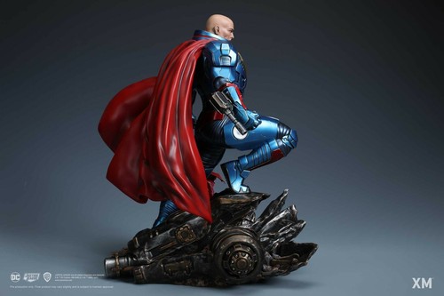 XM Studios Lex Luthor Rebirth 1/6 Statue - Picture 6 of 12
