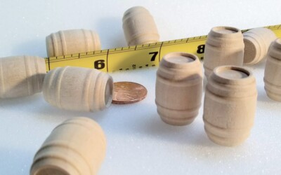 25 MINI WOOD PICKLE BARREL for crafts* toys * Size 5/8'' dia. x 7/8'' h