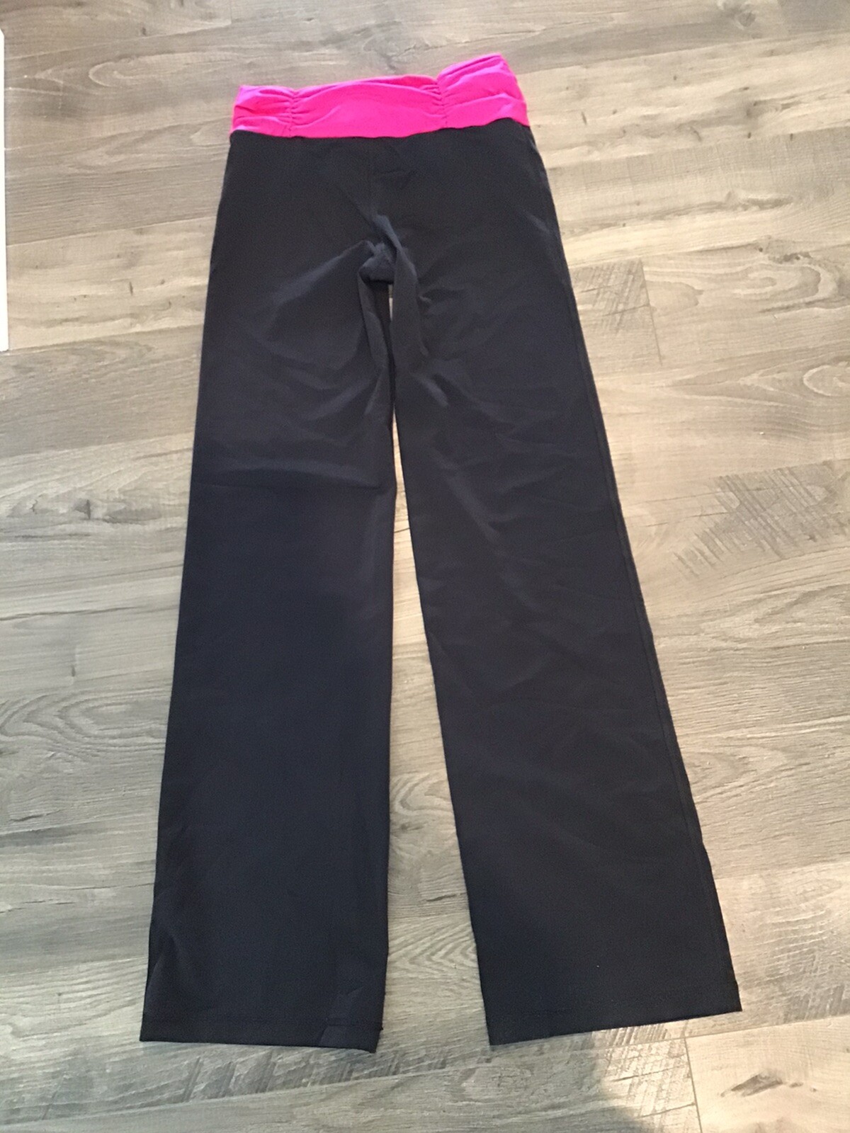 Under Armor Exercising Pants Medium - image 2