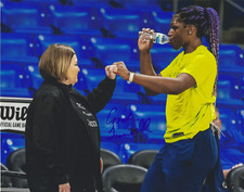 LATRICIA TRAMMELL Signed 8 x 10 Photo WNBA Basketball DALLAS WINGS Coach