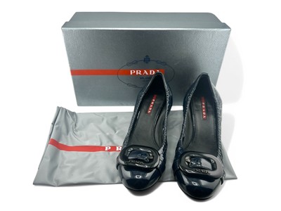 New PRADA Donna Navy Blue Patent Leather Heel/Black Logo Buckle With Box Sz 37
