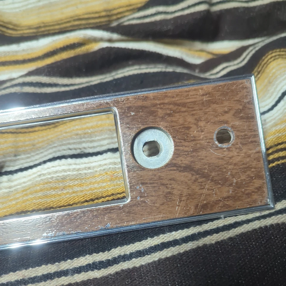 71 1971 72 1972 Mercury Marquis Monterey Colony Park Woodgrain Radio Placa frontal  Foto 3 de 4