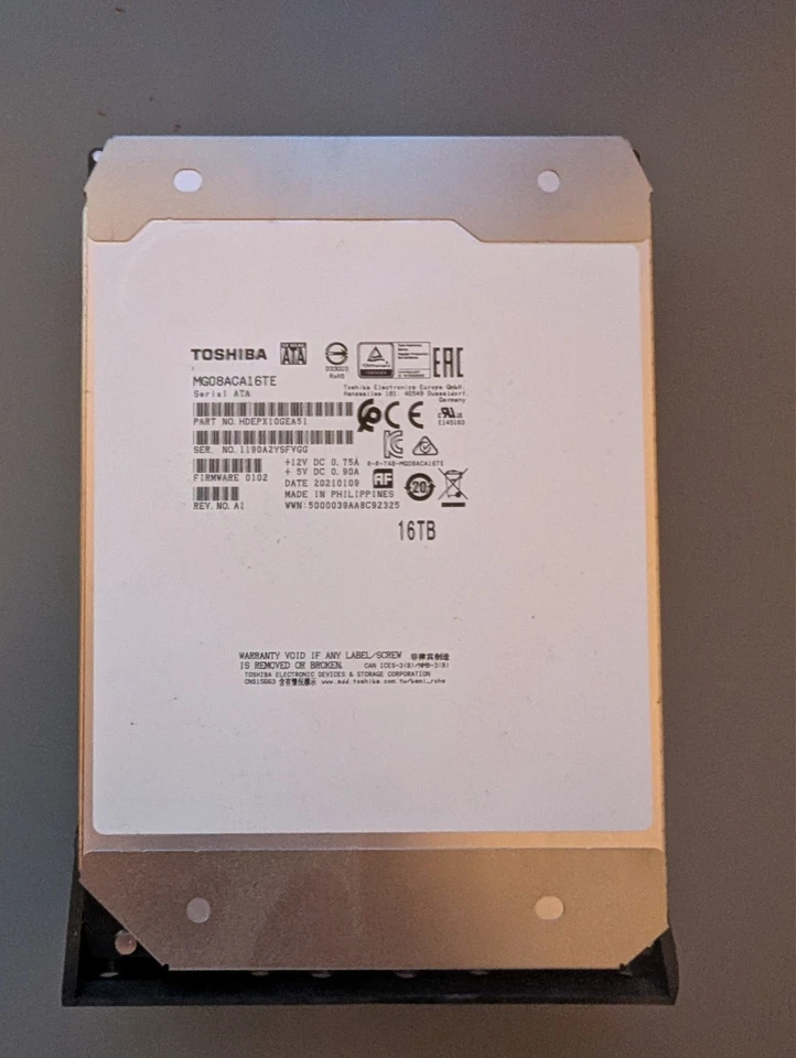 Toshiba MG08 Enterprise 16TB, SATA, 3,5 Zoll Festplatte HDD (MG08ACA16TE)