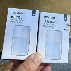 Resideo IS3035V PIR Wired Indoor Wall Mount Motion Sensor White MPN IS3035V