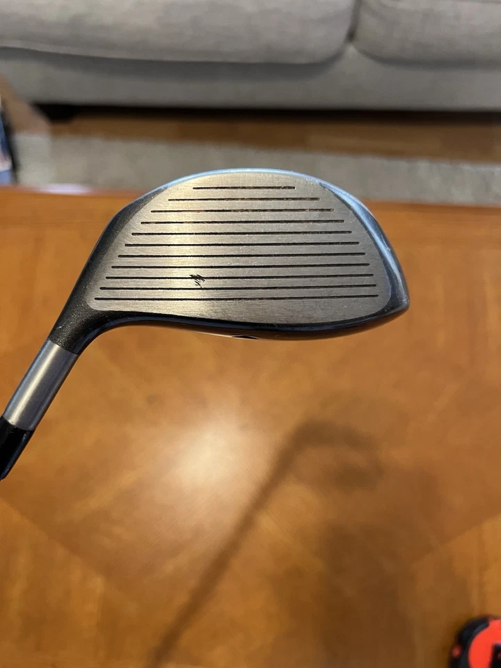 TITLEIST 975D 8.5° Titanium GOLF DRIVER Right Hand Graphite - Image 2 of 4