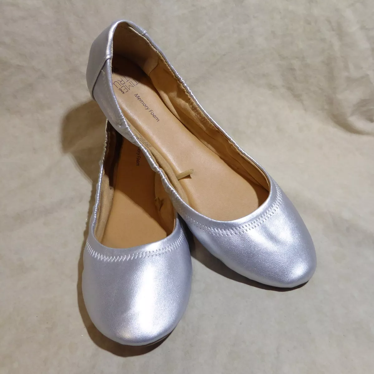 Time and Tru Scrunch Ballet Flats 9.5 M Silver Leatherette