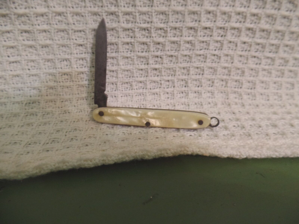 CAMILLUS Jack Knifes Ivory, 1 Two Blade and 1 One BladeAS ISLKONE