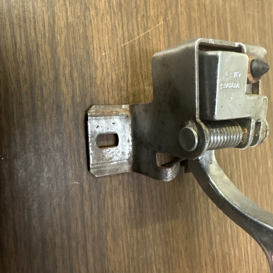 MANIJA PUERTA INTERIOR IZQUIERDA DELANTERA O TRASERA -1971-1976 Cadillac Eldorado lado del conductor Foto 3 de 4