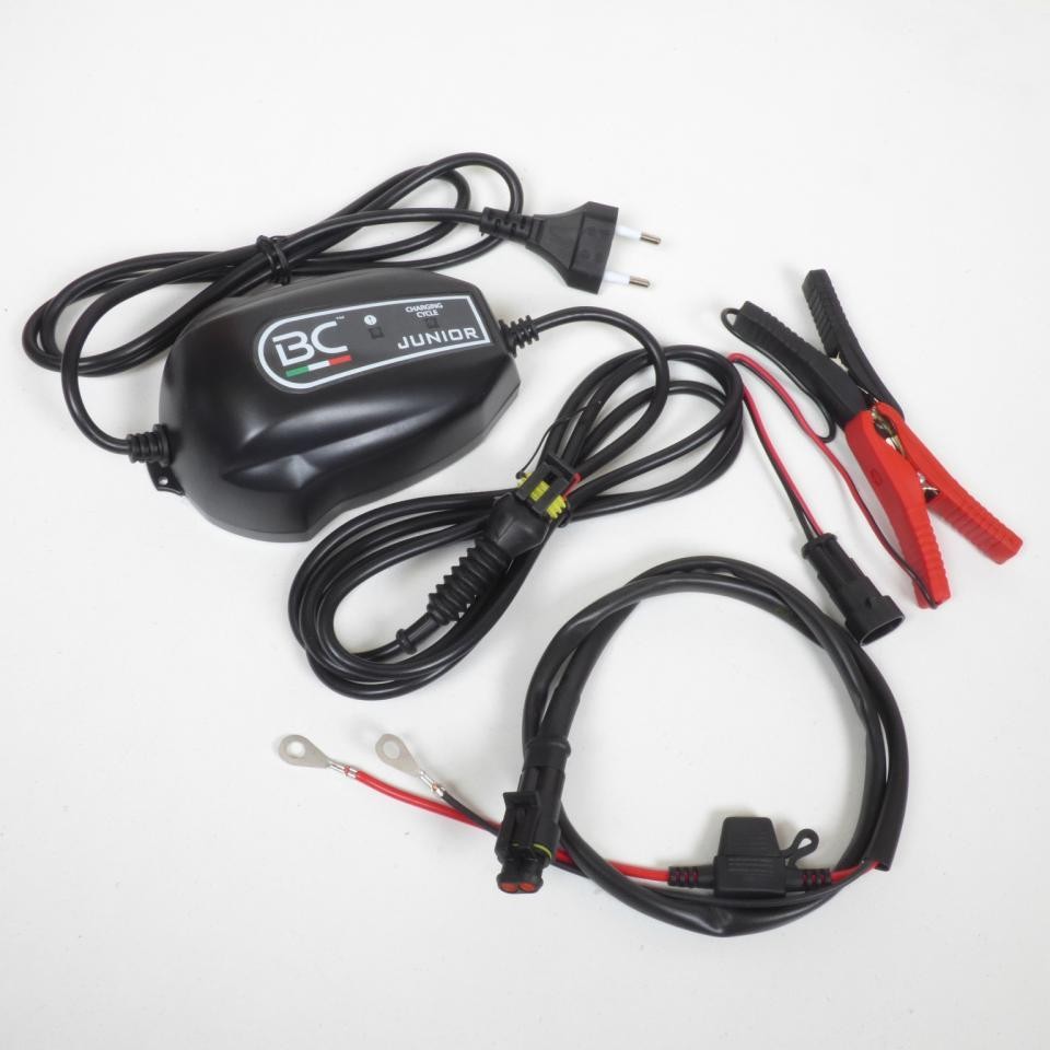 BC Battery 700BCJP : le chargeur idéal pour votre voiture de collection
