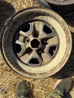 15x7 OLDSMOBILE CUTLASS RALLY WHEEL HURST 442 1972 1974 DELTA 88 HOLIDAY OLDS 19