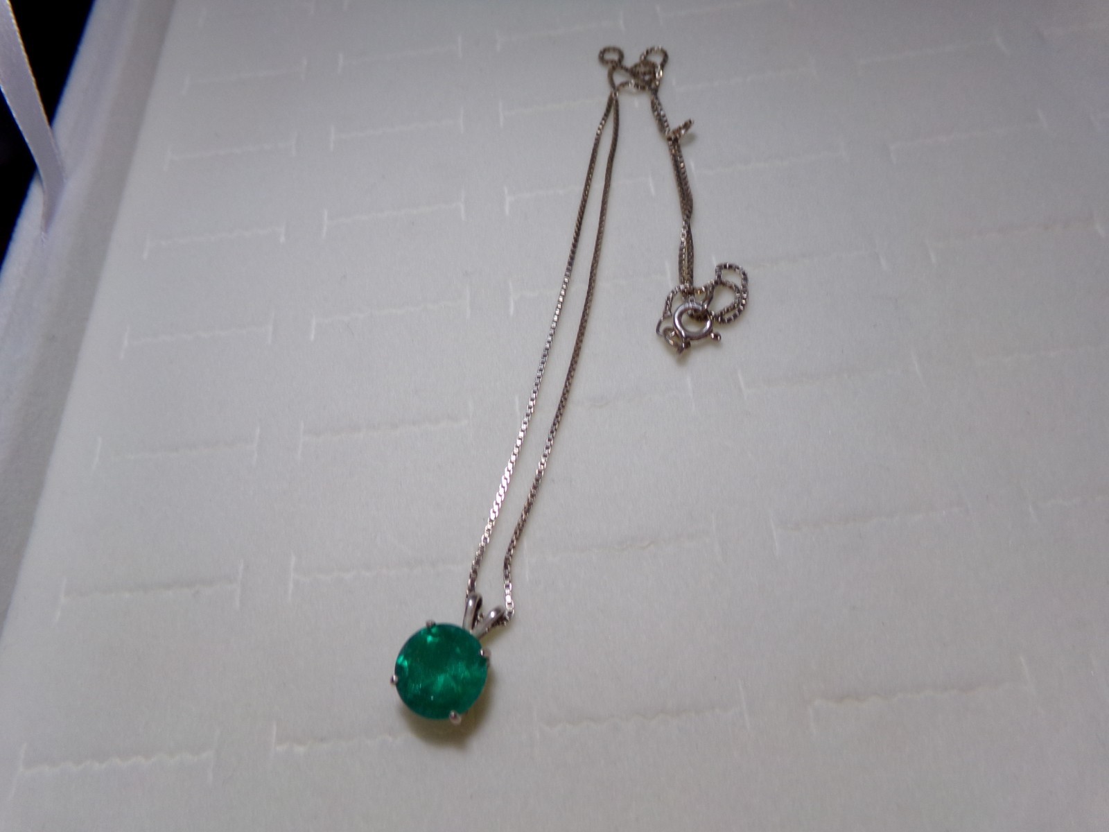 Solid Sterling Silver 925 Green Stone Necklace 18… - image 2