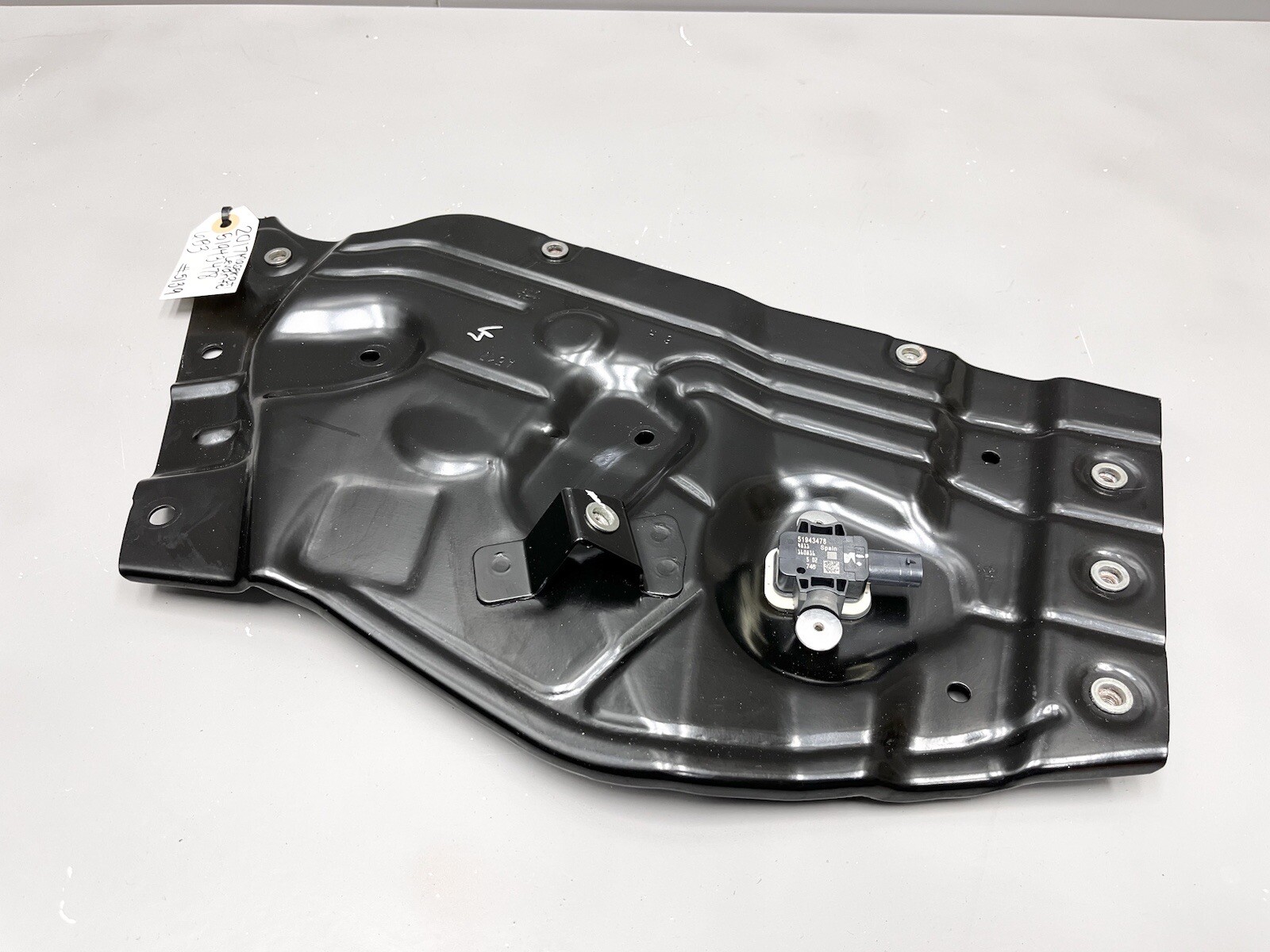 ⭐️2017-2020 MASERATI LEVANTE FRONT LEFT DOOR CENTRAL REINFORCEMENT PLATE SENSOR