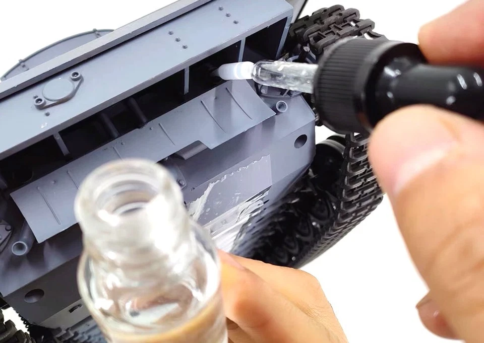 Heng long 1/16 Scale RC Tank  20ML Smoking Oil Fluid Tiger 1 Accessories Parts - Image 3 of 4