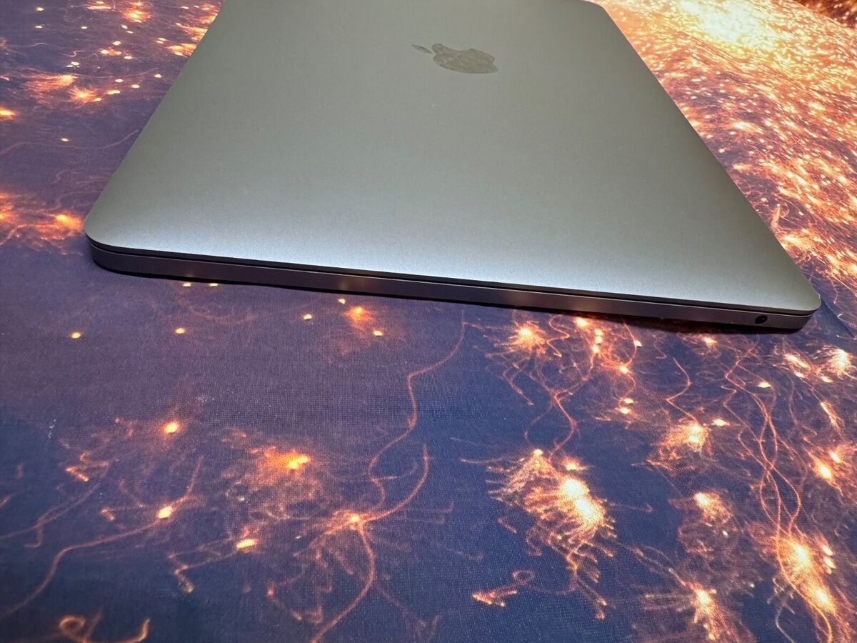 2017 Apple Macbook Pro 13 2017 Apple Macbook Pro 13