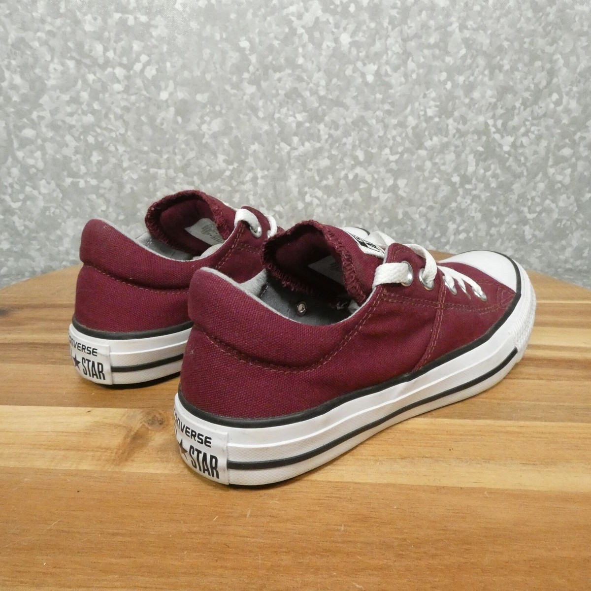 Converse All-Star Chuck Taylor Sneaker Womens 6 Burgundy