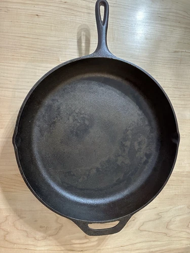 Vintage Lodge Cast Iron Skillet 14SK Huge 15 1/4” Diameter