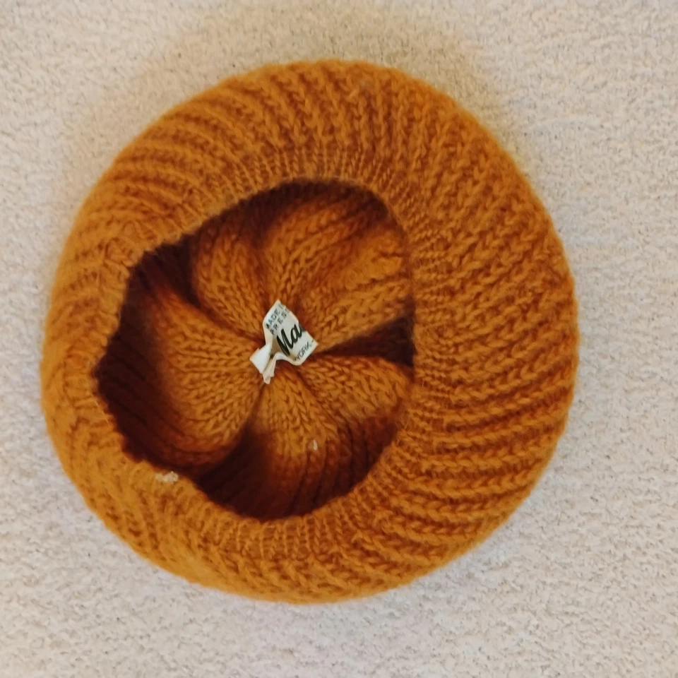 Vintage Macy's New York Beret 100% Wool Knit  Pom Pom Hat Burnt Orange Paris Os - Image 3 of 4