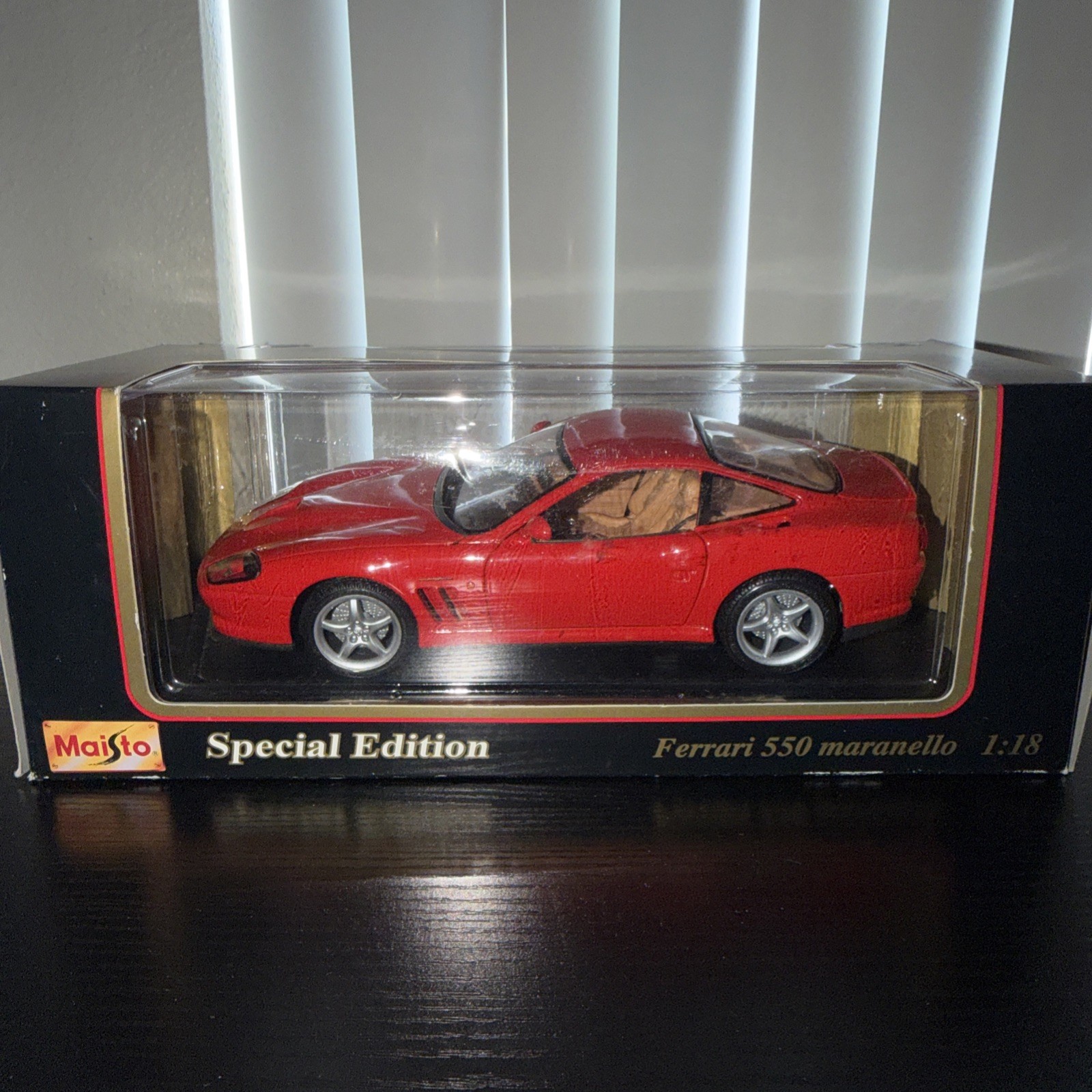 Maisto SPECIAL EDITION 1:18 Scale Red Ferrari 550 Maranello 1996 Die Cast 🇺🇸