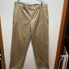 IZOD Mens Straight Fit Flat Front Chino Pants Khaki Size 36x32 Wrinkle Free NEW