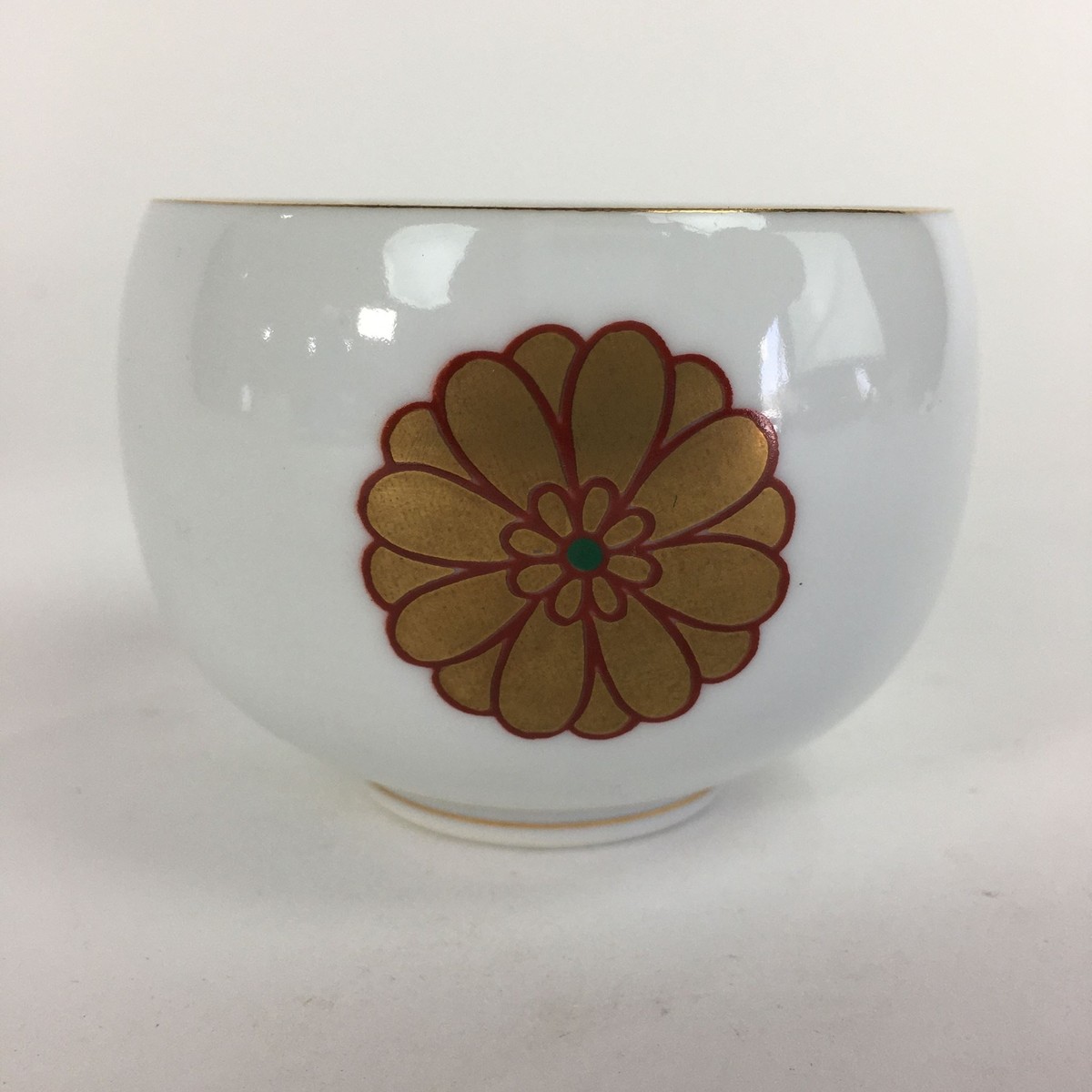 Japanese Porcelain Teacup Yunomi Vtg Chrysanthemum White