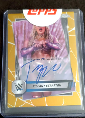 2025 Topps Chrome WWE TIFFANY STRATTON Gold Variation Auto /50 SEALED CLA-TT